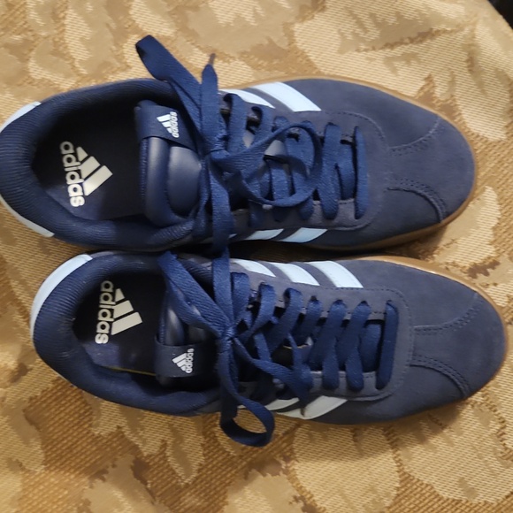 Adidas Dark Blue Sneakers with Light Blue Stripes - Picture 9 of 13